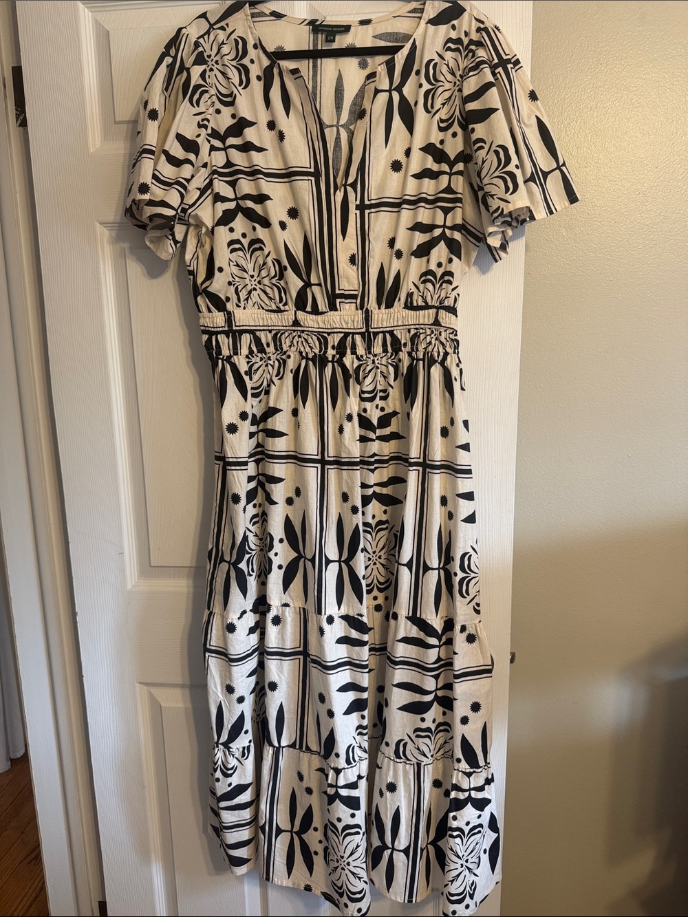 Black and White print Midi Dress